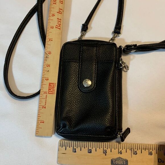 Black Crossbody/Wristlet. Great small bag to take shopping - Picture 7 of 8